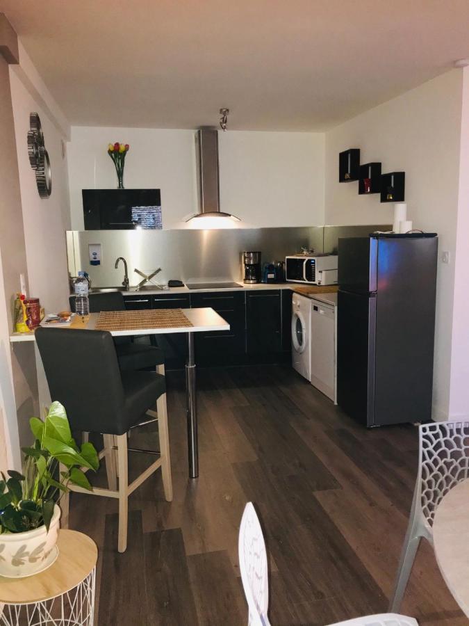 דינאן Les Appartements Du Marche מראה חיצוני תמונה