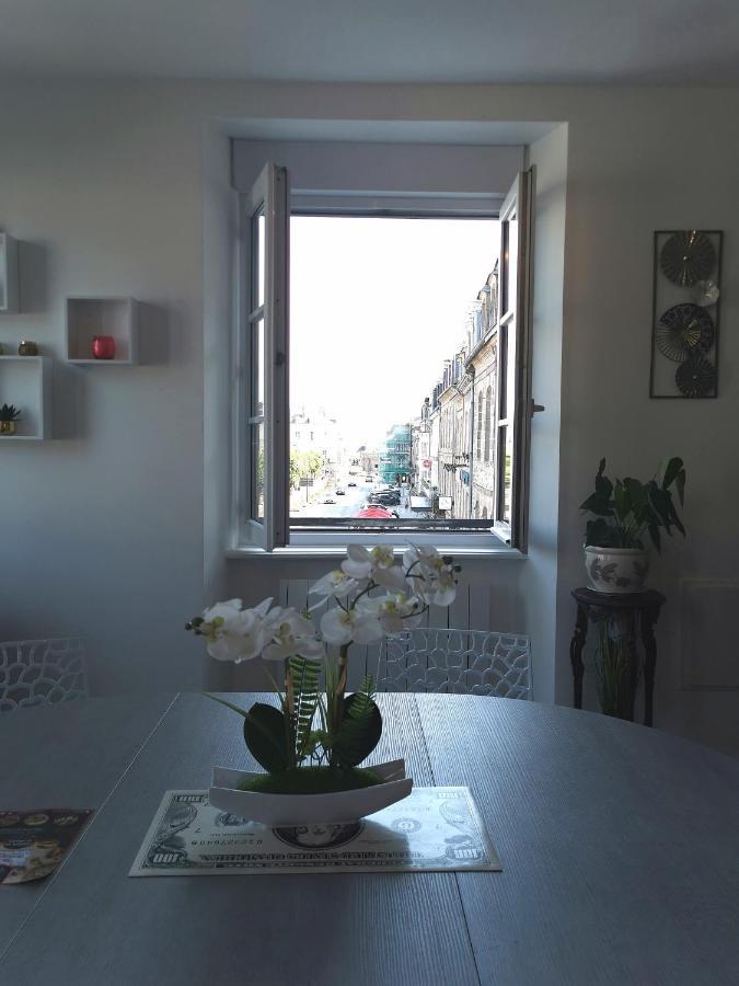 דינאן Les Appartements Du Marche מראה חיצוני תמונה