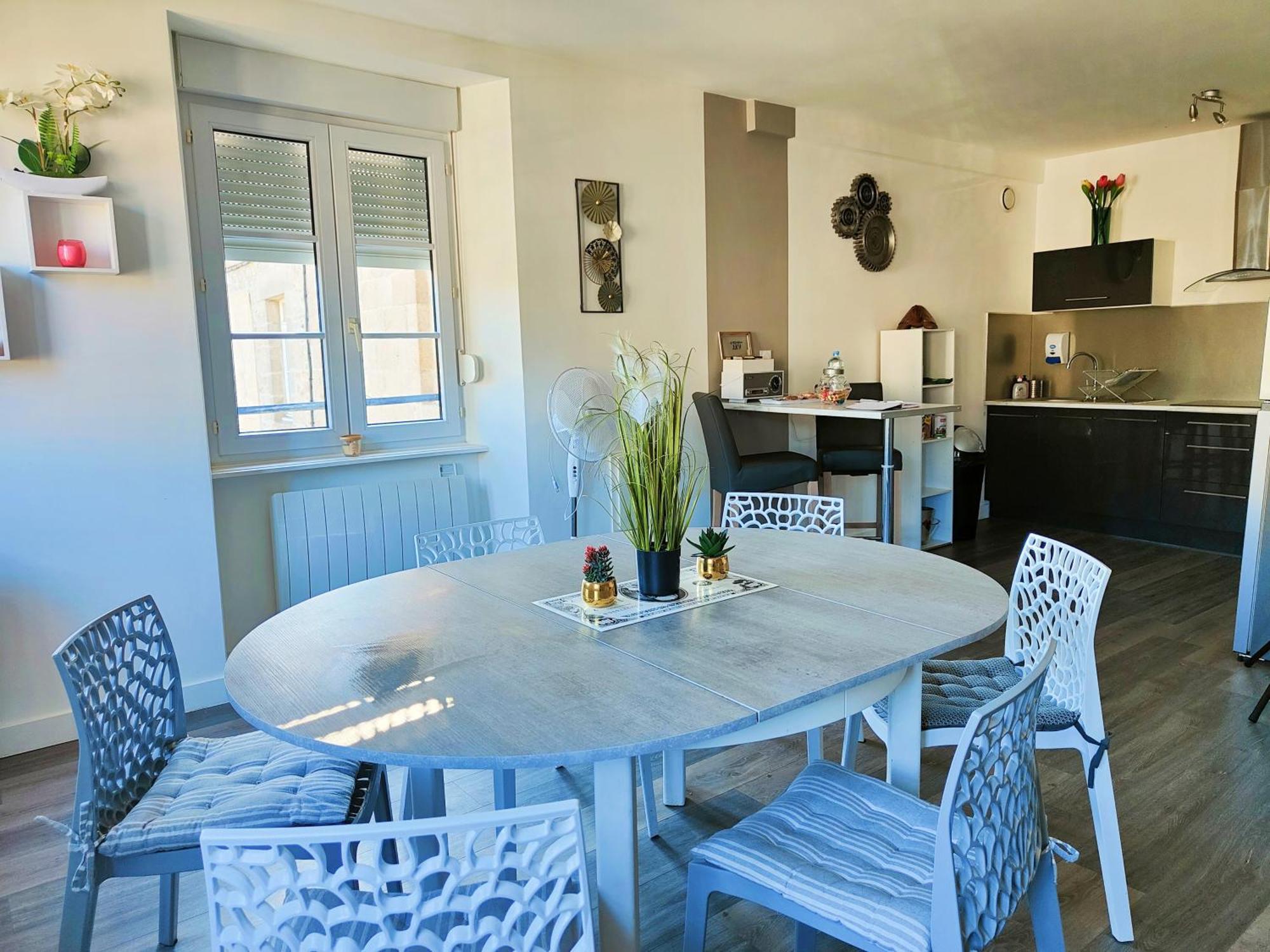 דינאן Les Appartements Du Marche חדר תמונה